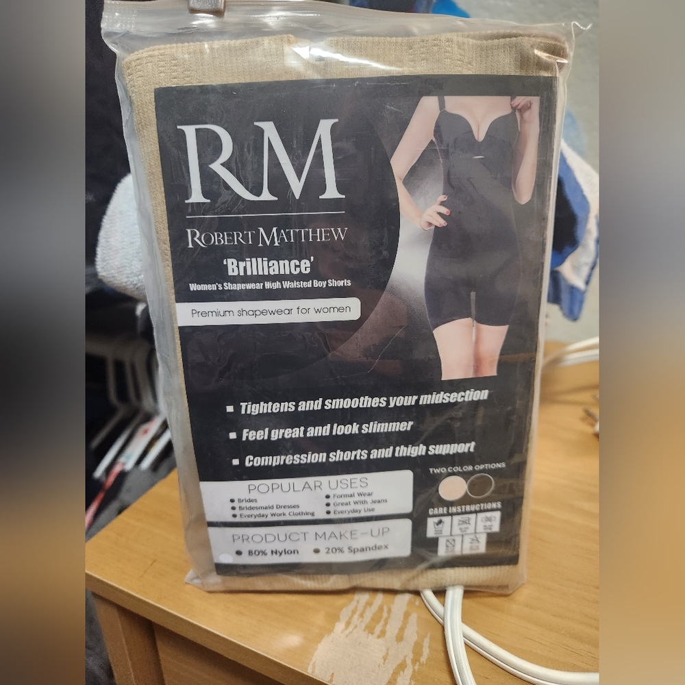 Robert Matthew Brilliance Shape Wear